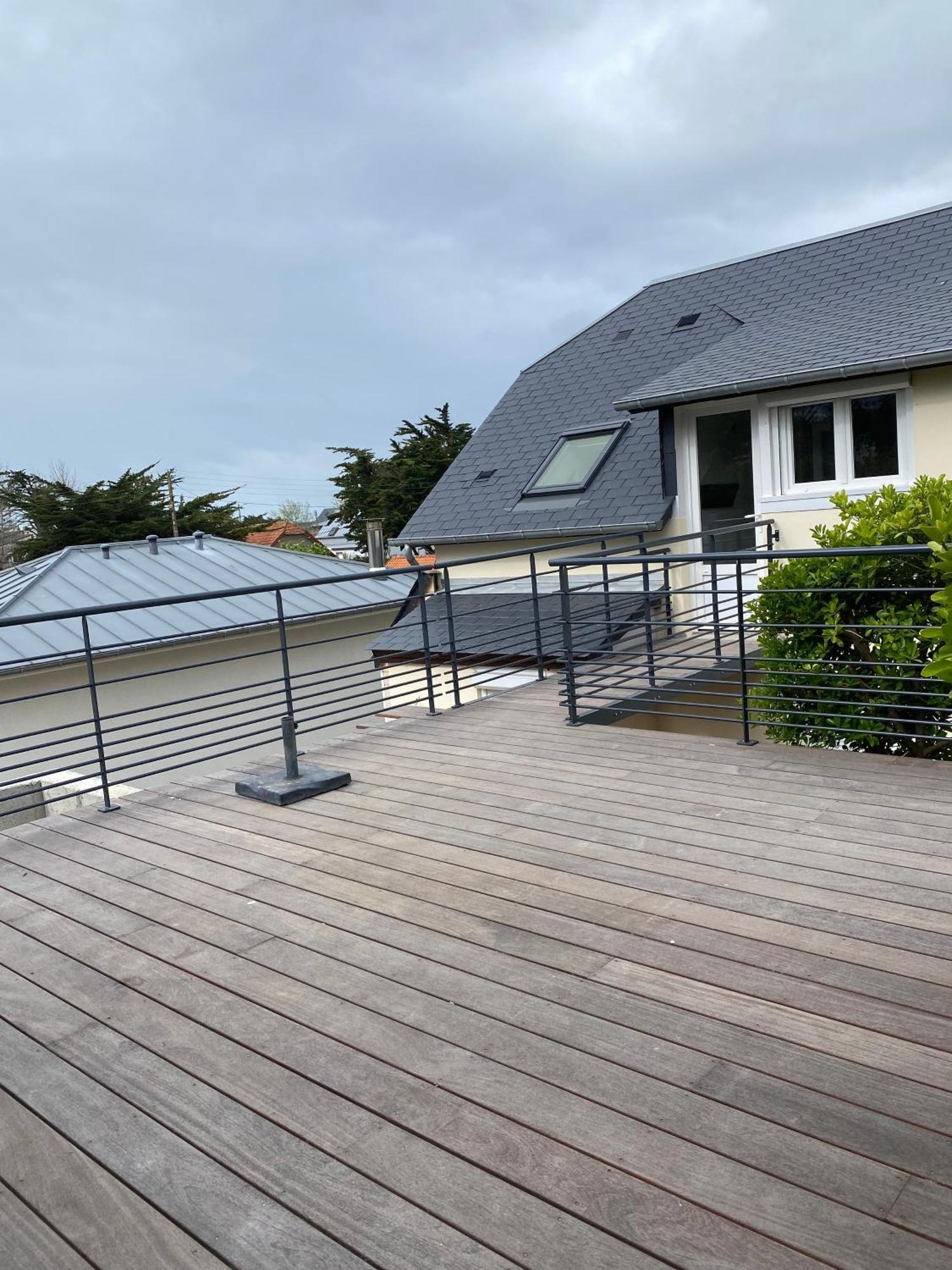 Les Apparts De St Mart Brehal Exterior photo